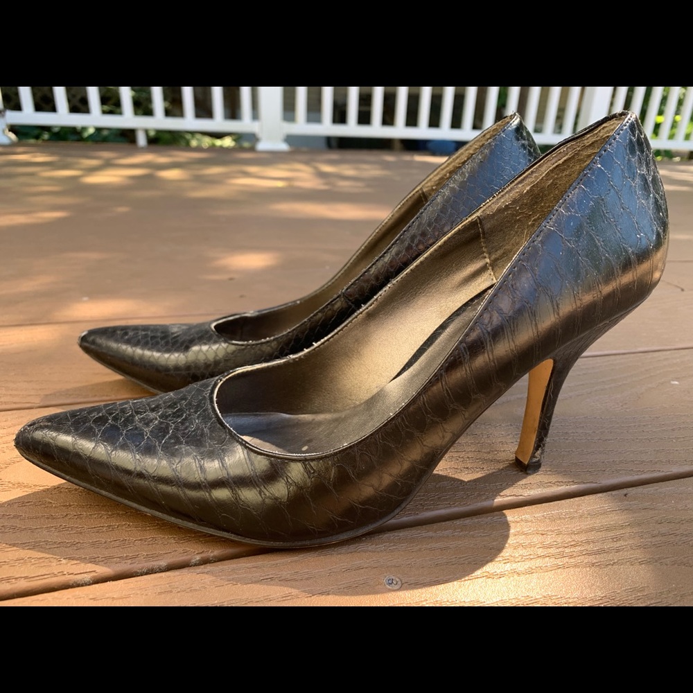 Rampage faux snake skin heels